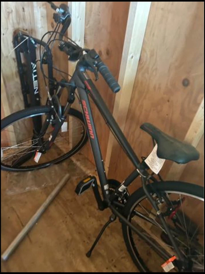 Bicicleta híbrida Schwinn Fremont, 21 velocidades, rueda 700c, negra, cuadro estilo hombre Foto 2 de 3