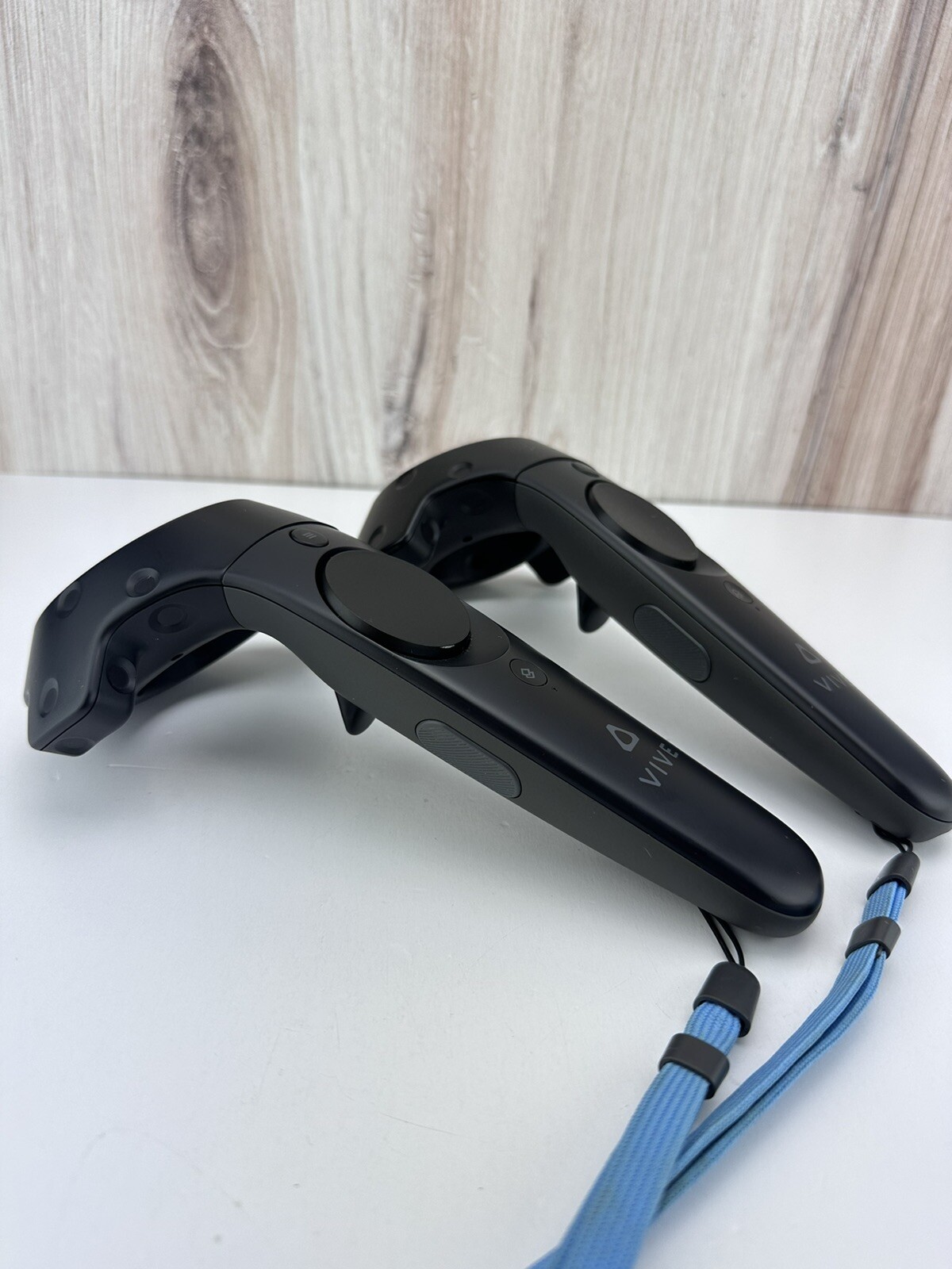 HTC Vive Virtual Reality VR Wand Controllers (2PR7100) Pair - No Chargers - Picture 8 of 10