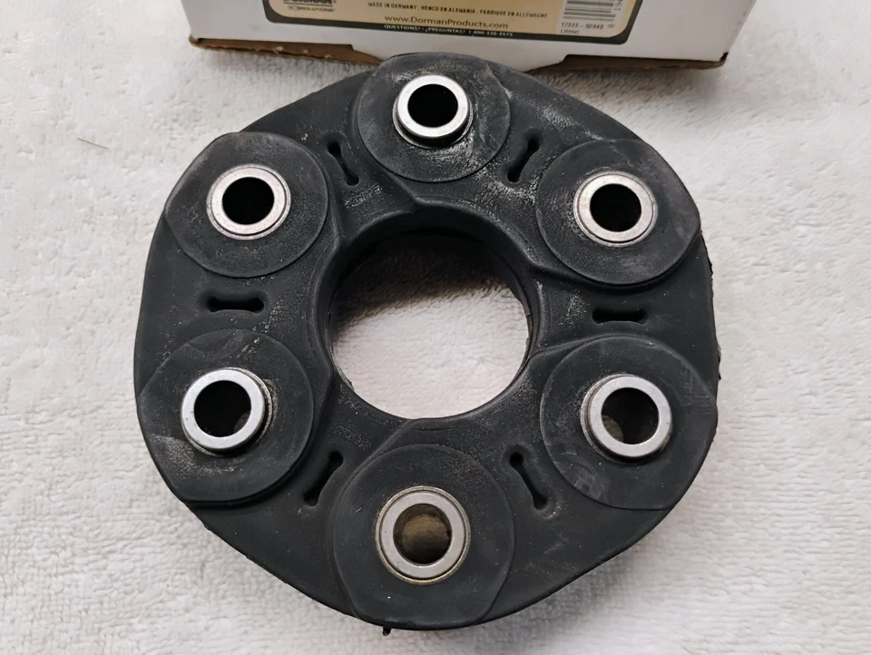 Dorman 935-301 Driveshaft Flex Coupler fits Chrysler Dodge models OE 5140311AA Foto 2 de 4