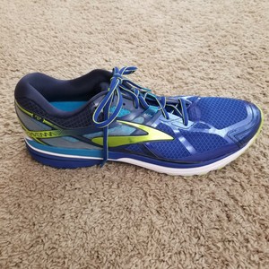 brooks ravenna 7 blue