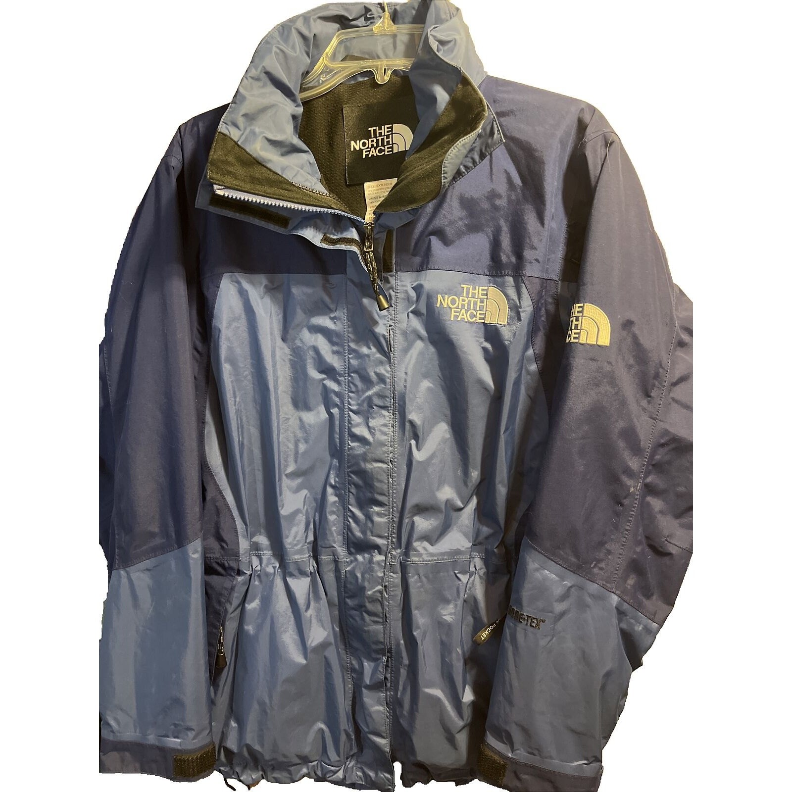 The North Face Women’s Light Blue Long Sleeve Winter Jacket – Nylon Polyester Full Zip Coat