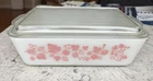 Pyrex vintage Gooseberry Refrigerator DISH And LID 0503 1 1/2Qt Milkglass
