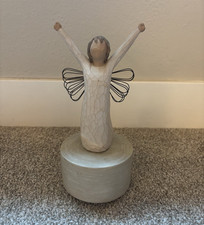 Willow Tree Music Box  Courage  Angel Figurin...