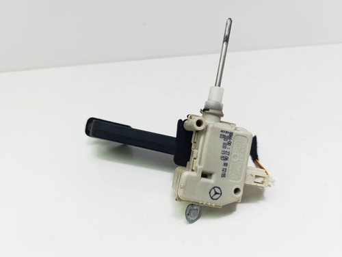 Mercedes-Benz E W211 2004 Benzin Stellmotor Tankdeckel Tankklappe UST133238
