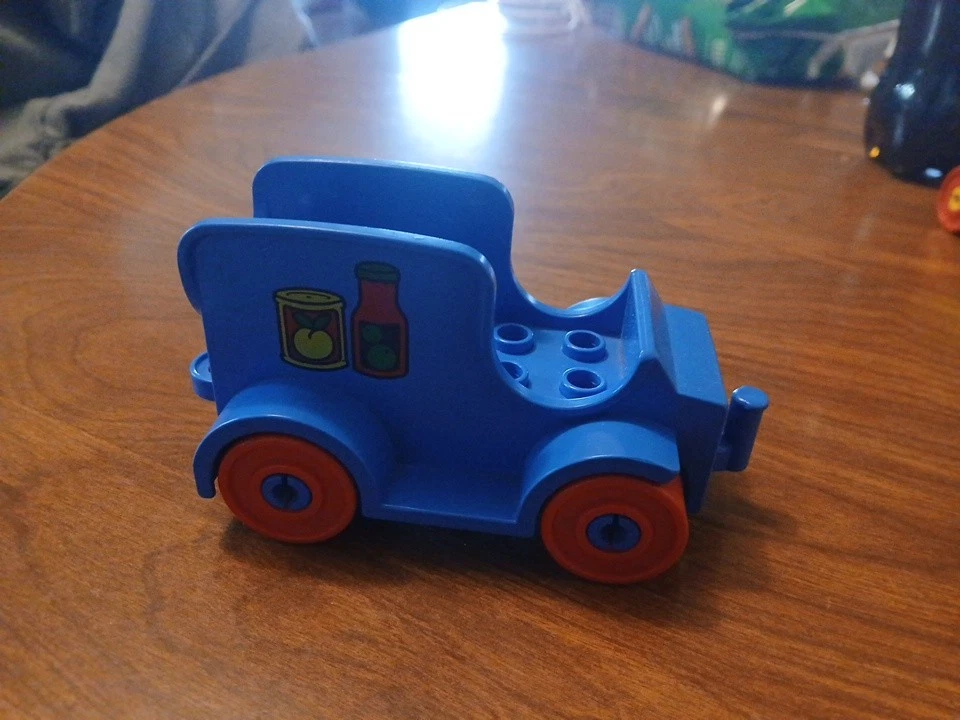 Lego Duplo Playville furgoneta de reparto azul - bloques de comida - cerca y letrero de granja Foto 4 de 4