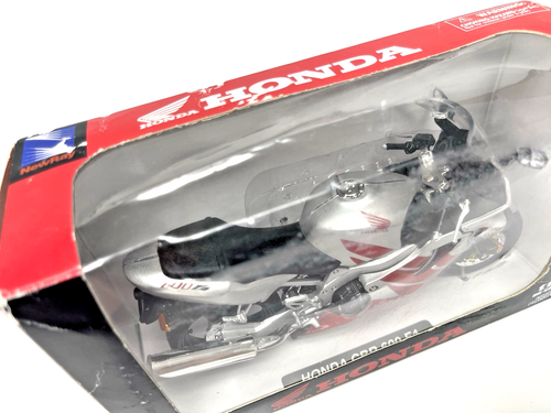 NewRay 1/12 Scale Honda CBR600 F4 Sportbike Diecast Motorcycle Rare Discontinued - Picture 2 of 3