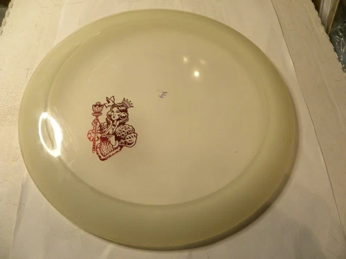 DiscMania Active Premium Majesty 174 gram golf disc small Queen stamp