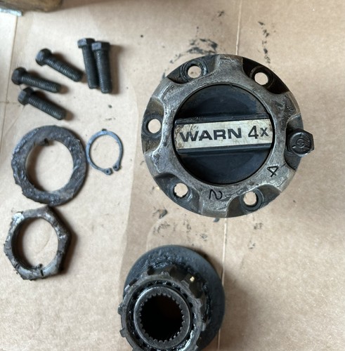 Set WARN 4X 4WD/2WD FRONT WHEEL LOCKING HUBS 1970s? M252? FOUR WHEEL DRIVE JEEP? - Foto 2 di 14