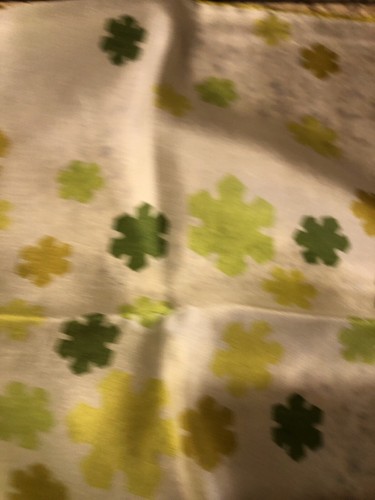 Vtg Silk Scarf Green Pinwheel Design On White 23" X 23" Square - 第 4/12 張圖片