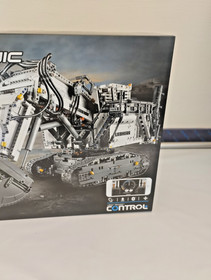 LEGO 42100 Liebherr R 9800 New MISB Sealed Very Good Technic 42055