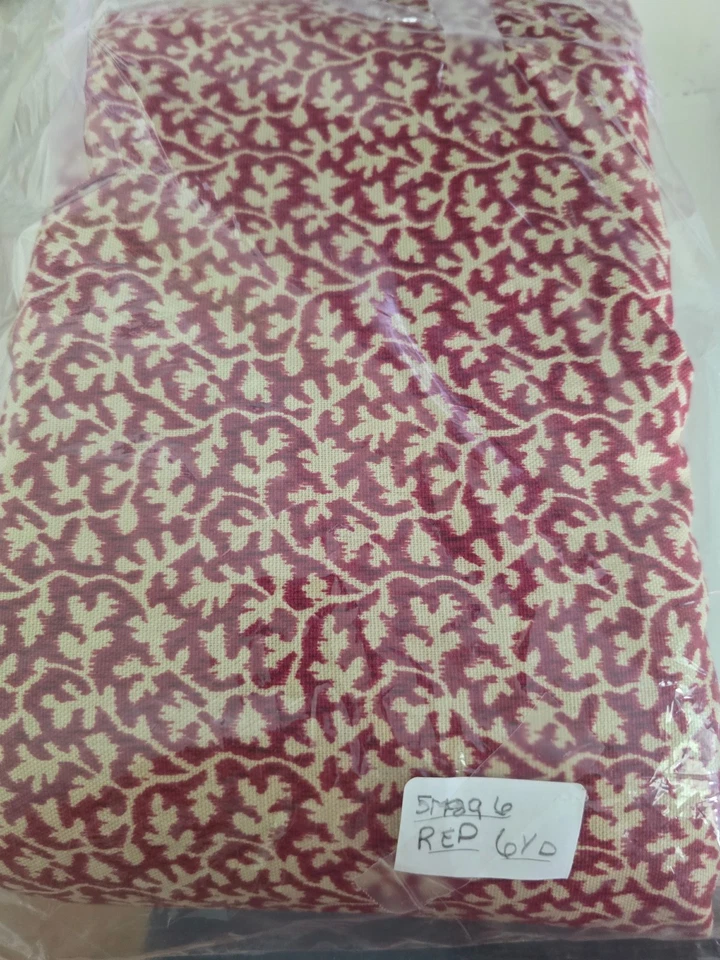 Tela campestre francesa y volantes antipolvo para cama king Foto 3 de 4