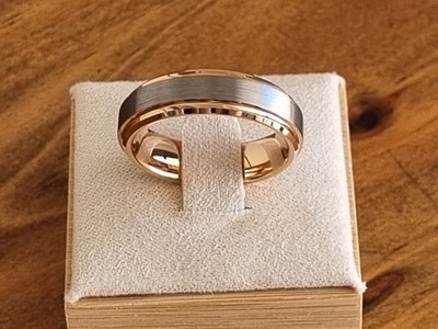 ANILLO / ALIANZA DE BODA EN TUNGSTENO CON RECUBRIMIENTO PARCIAL ORO ROSA