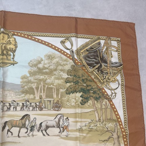 Sciarpa Hermès Carré 90 presentazione cavalli marrone usata senza scatola - Foto 3 di 7