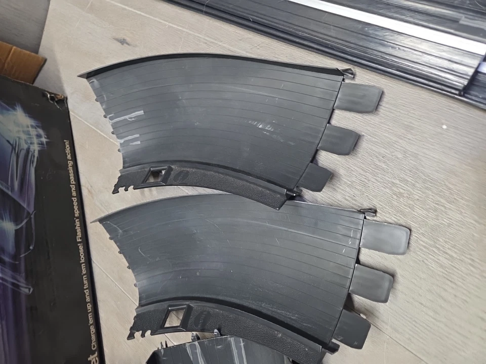 1975 Sizzlers 2 Track Silver Circuit Set With Box (No Cars Or Charger) - Image 2 of 4