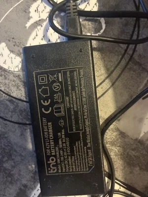 chargeur trottinette électrique - Photo 1/2