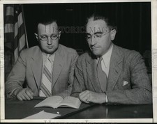 1934 Press Photo Judge Clifford H.Thompson and Judge Julius M. Kovachy