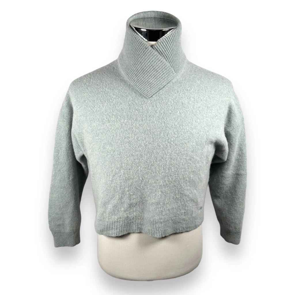 Oversized cropped sweater 2025