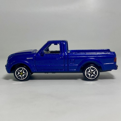Johnny Lightning 1983 Ford Ranger & Blue MotorMax 6052 Pickup 1:64 Diecast Lot - Picture 22 of 24