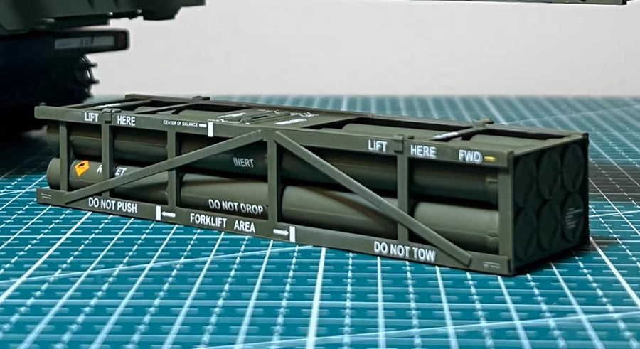 1/35 NATO M270 MLRS w/ MS26 Rocket Pods System FINISHED