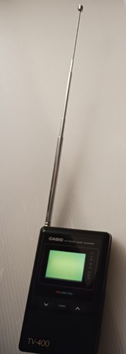 CASIO TV-400 LCD Pocket Color Television - 第 2/7 張圖片