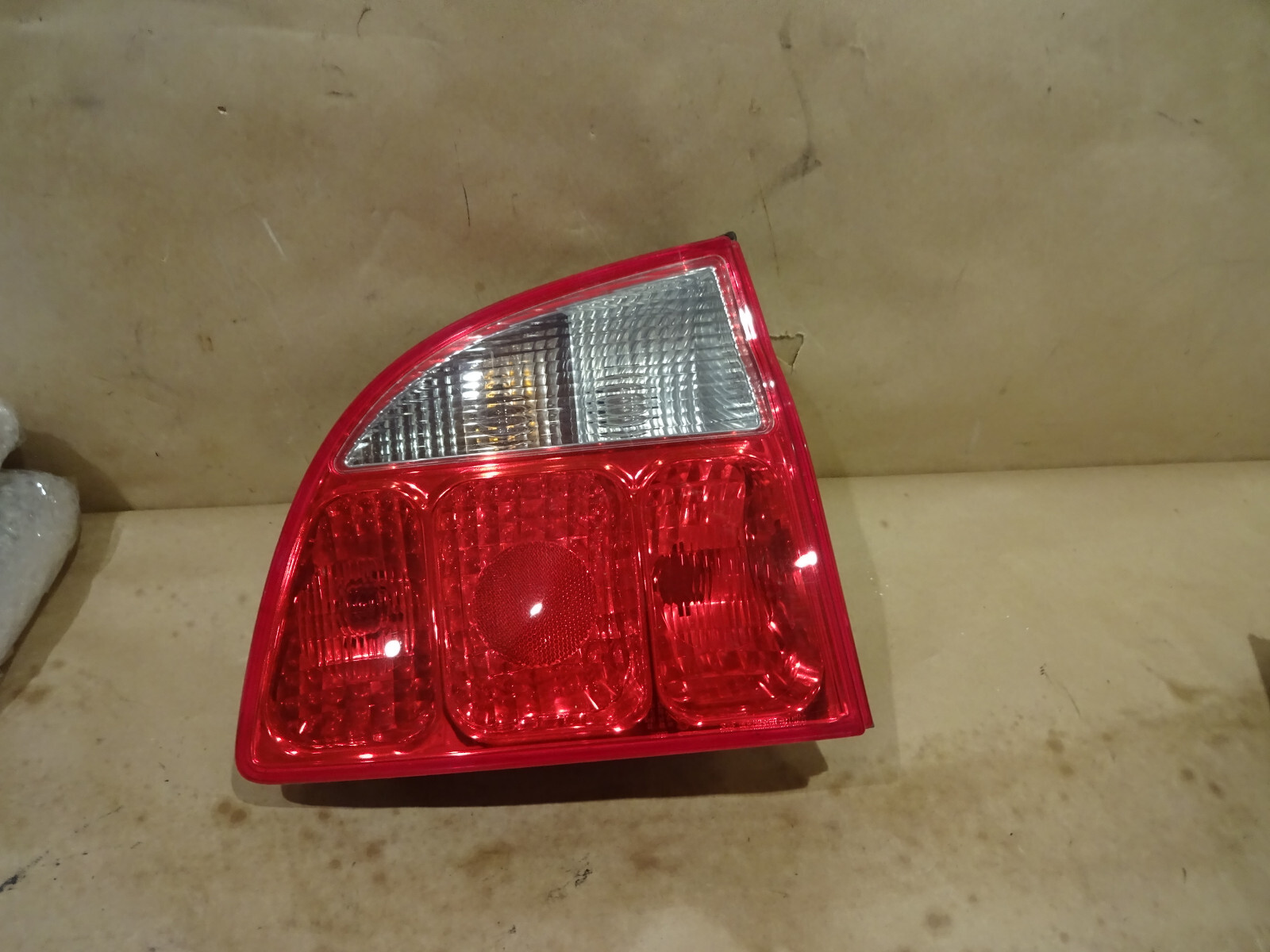 Maserati 4200 Coupe, GrandSport - LH Rear Tail Light P/N 195846