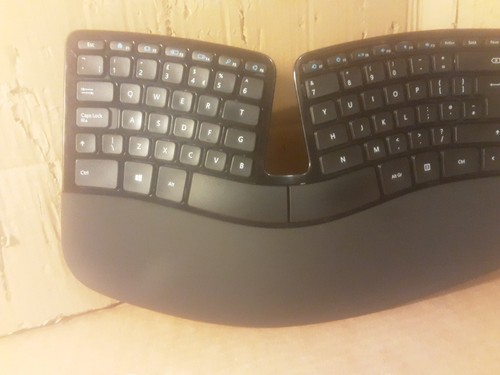 Microsoft Model 1559 Sculpt Ergonomic Wireless Desktop Keyboard NO DONGLE - Picture 5 of 10