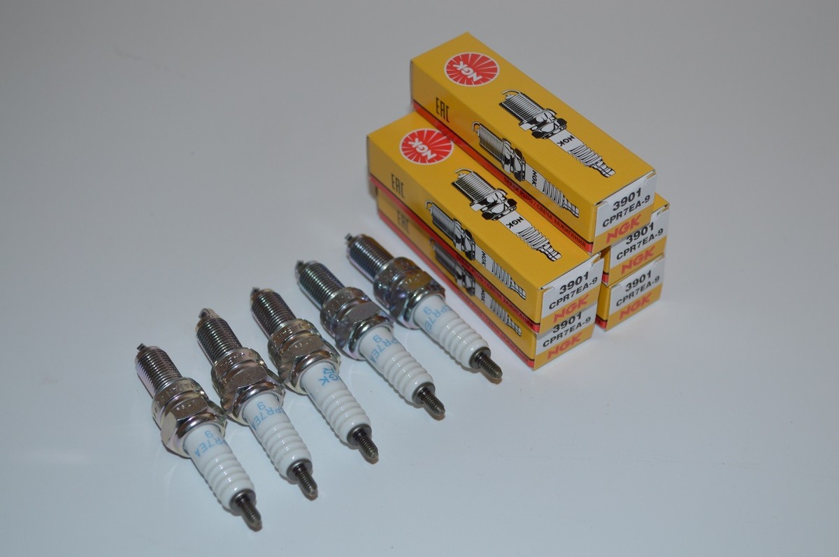 Yamaha Grizzly / Kodiak 700 | NGK Standard Spark Plug | CPR7EA-9