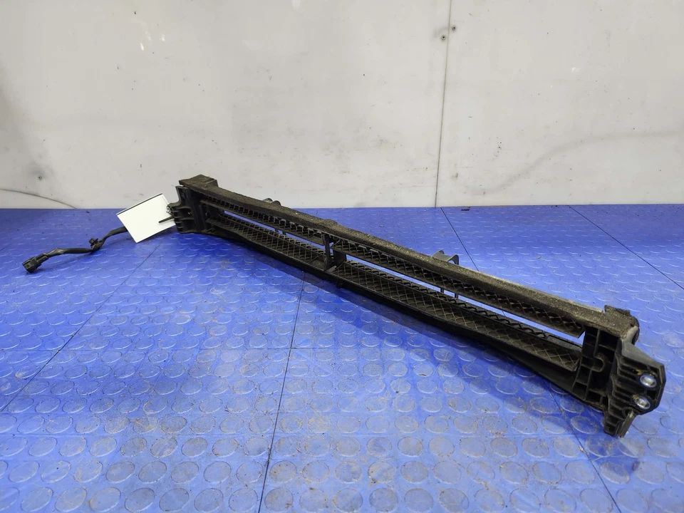 Conjunto de obturador de aire radiador Toyota Prius 16-18 genuino OEM 5301947010 Foto 4 de 4