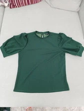 New!  Shein green half sleeve stretch top with keyhole fastening.  Size S