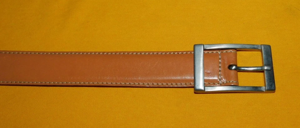 CALVIN KLEIN HECHO EN ITALIA MARRÓN CLARO VEGETAL. CINTURÓN PIEL CURTIDA TALLA 40/100cm.. Foto 2 de 4