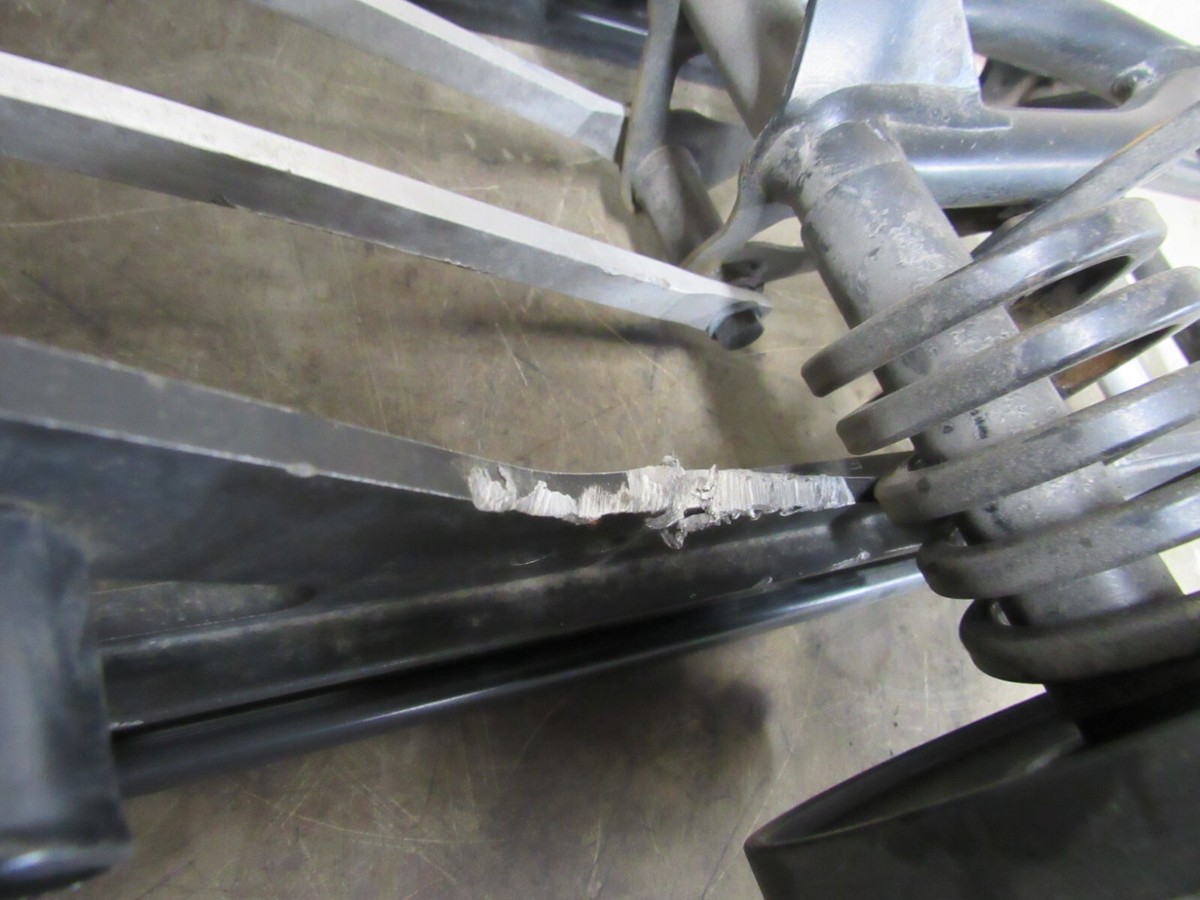 18 SKI DOO SUMMIT G4 850 E-TEC GEN 4 REAR SKID 165 SLIDE 18 SKI DOO SUMMIT G4 850 E-TEC GEN 4 REAR SKID 165 SLIDE