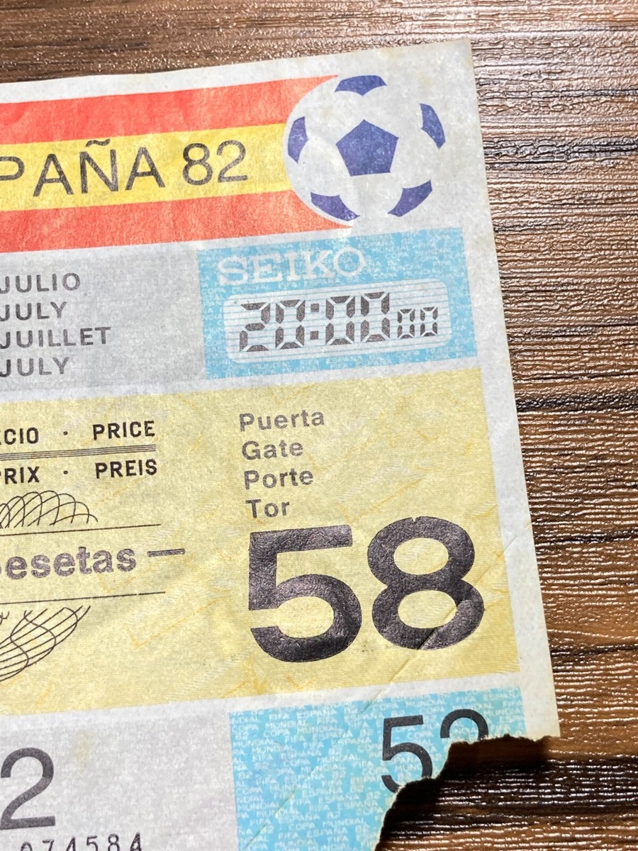 1982年スペイン・ワールドカップ決勝チケットと新聞付き 1982年スペイン・ワールドカップ決勝チケットと新聞付き 1982年