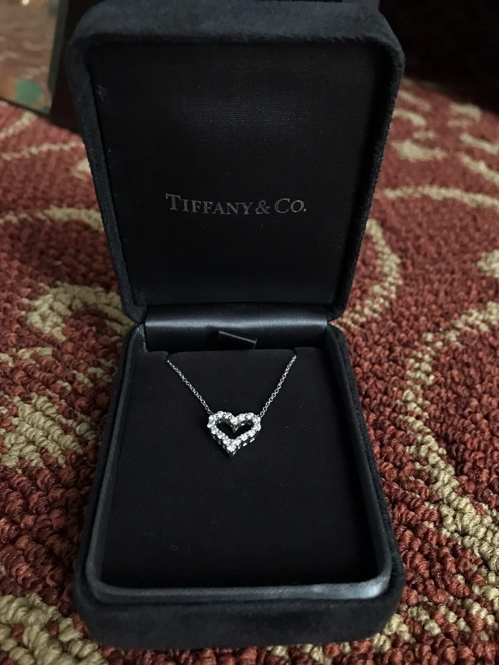 Collar Tiffany & Co. Diamante Corazón Mini .25 ctw Platino 16" Foto 4 de 4