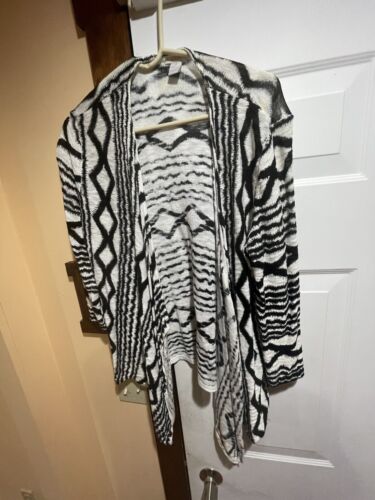 Chicos Cardigan Womens Size 1 Knit Black & White Open Front Sweater Ref # JC 58