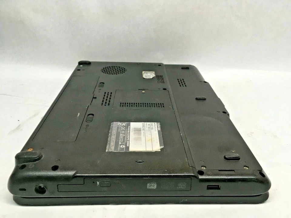 TOSHIBA Satellite Pro L300 Laptop w/ Arabic Keyboard Boots to Bios NO HDD JR - Image 4 of 4