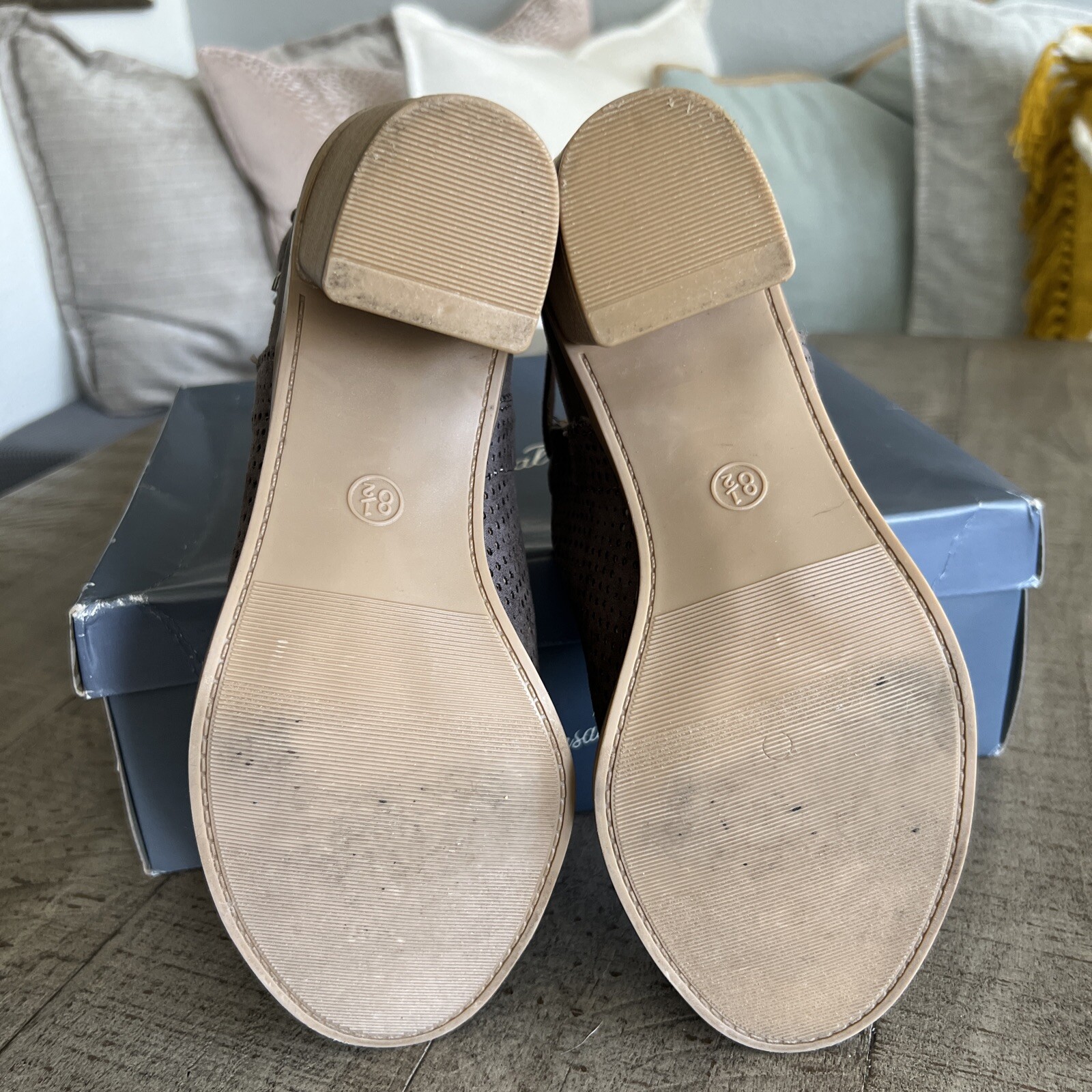 Universal Thread Lizzy Microsuede Bootie Gray Siz… - image 9