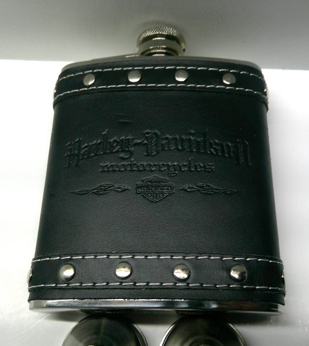 HARLEY DAVIDSON MOTORCYCLE STAINLESS STEEL 8OZ FLASK W 2 OTHER PCS
