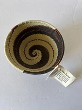 Handmade South African Zulu Telephone Wire Basket Bowl Copper/Black/Beige 4.5”