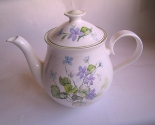 Elizabethan Fine Bone China "Harewood" Teapot