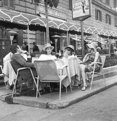 Italian actress and model Elsa Martinelli at the Caf� de Paris on - Old Photo