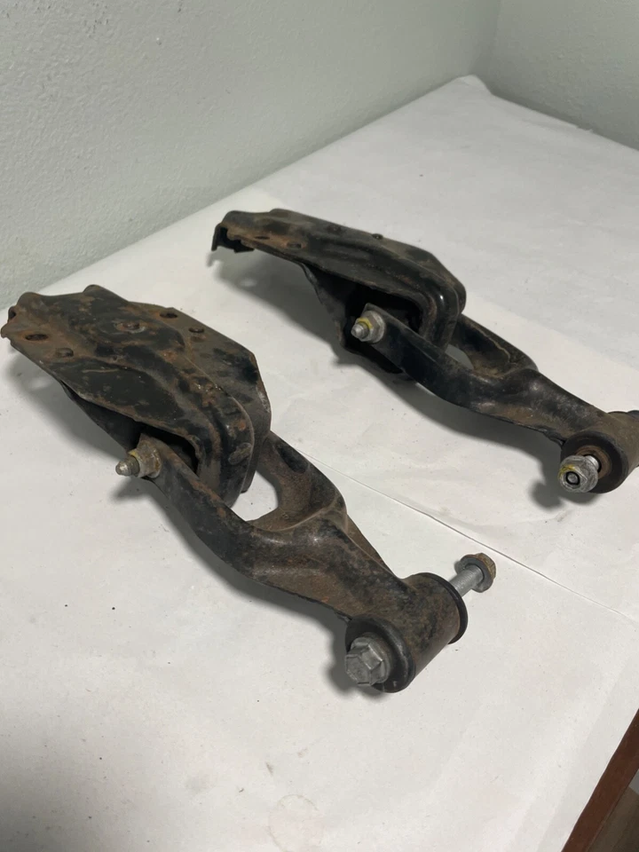 Soporte de montaje de motor OEM 1997-2005 Buick Century L/R soporte de motor delantero superior Foto 4 de 4