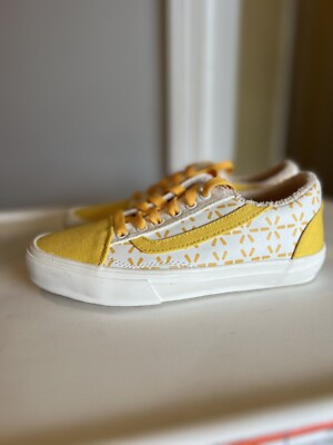 靴 YELLO monoSneakerMules Walmart Yellow Logo Shoes Sneaker Flat Bottom Walmart Brand