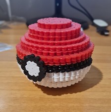 Pokemon Pokeball Pyssla Hama pearl beads pixel art 