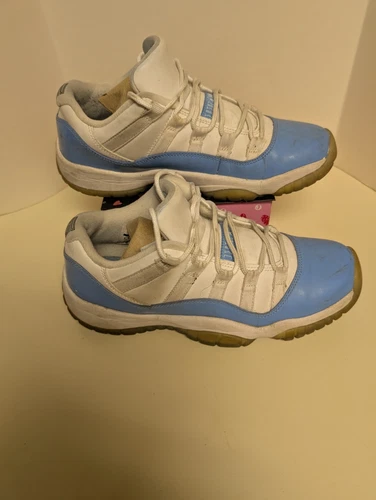 Nike Air Jordan 11 Retro Low White University Tarheel Blue UNC Youth taglia 6 5 anni