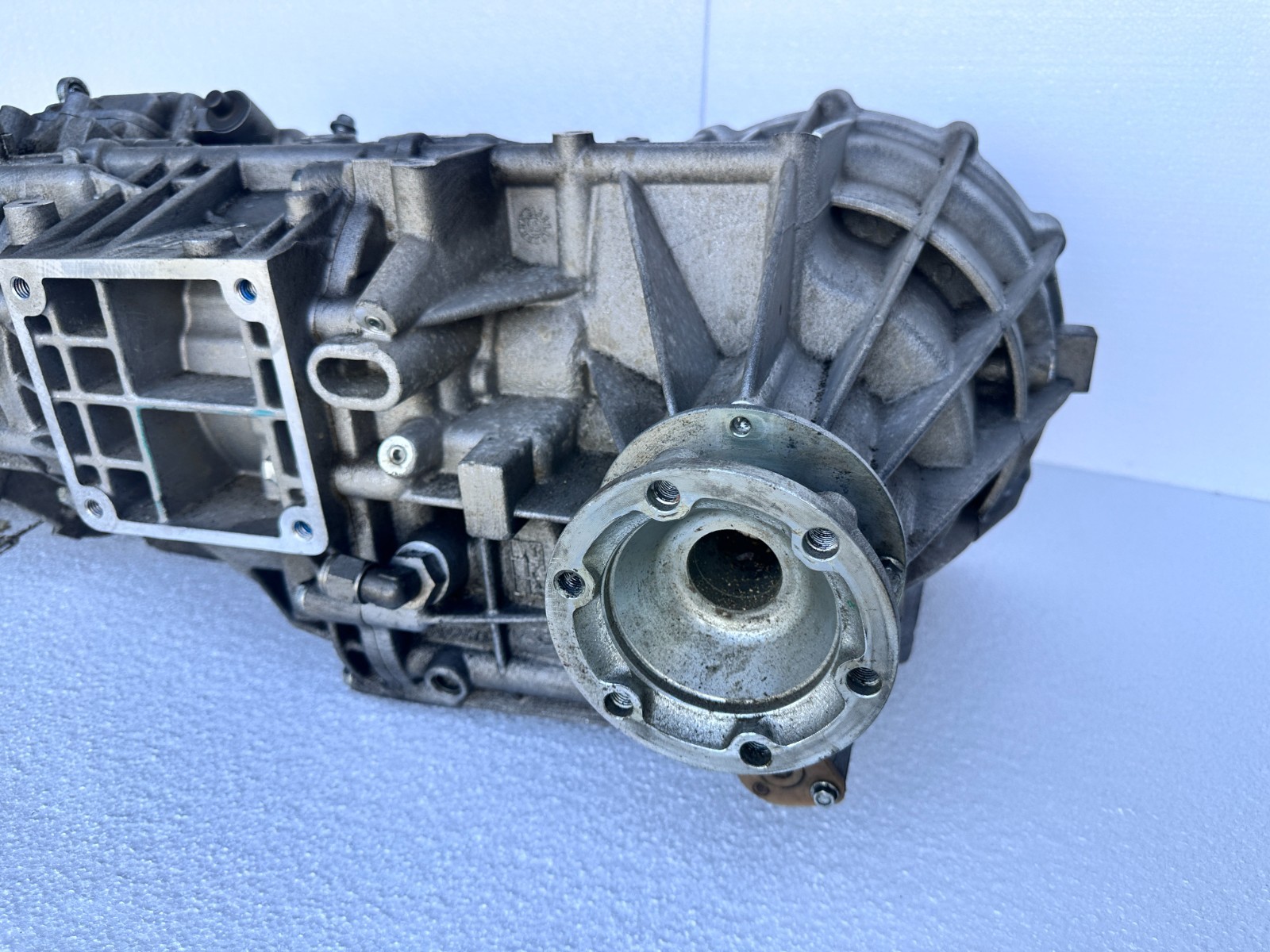 Automatic Transmission Aston Martin Vantage Coupe 4.7L 2009 2010 2011 OEM 30ml