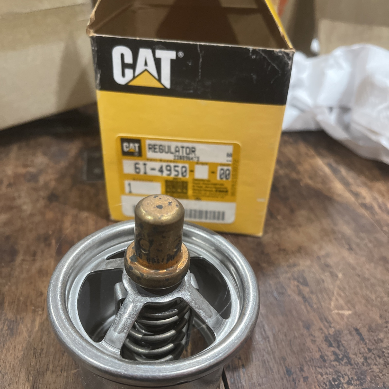 CAT/Caterpillar Part #6I-4950 Thermostatic Temperature Regulator.