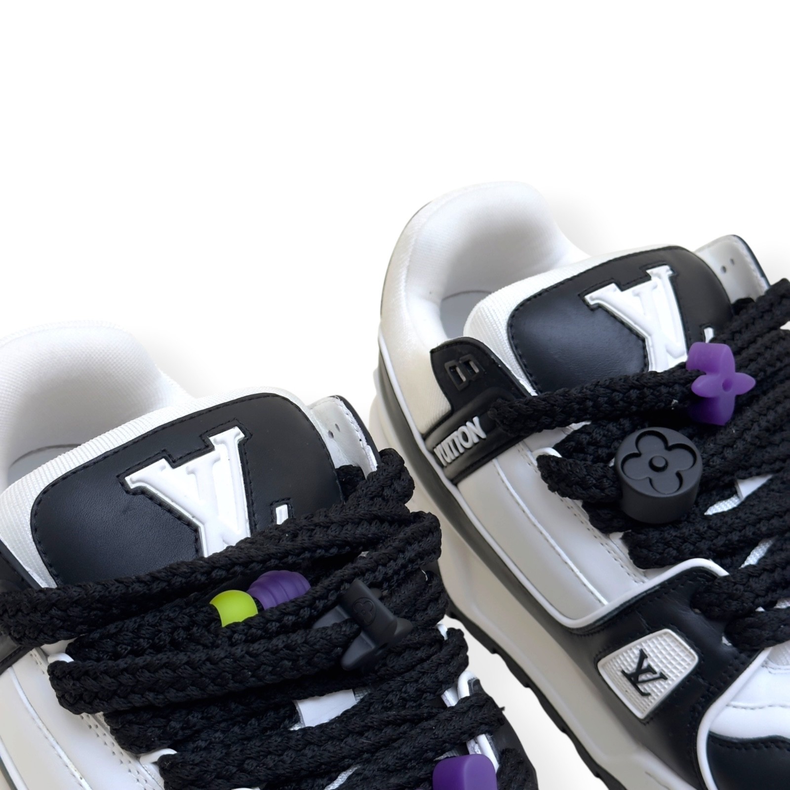 LOUIS VUITTON MAXI LV TRAINER SNEAKER BLACK / WHITE UK9.5 RRP£1350 image 7