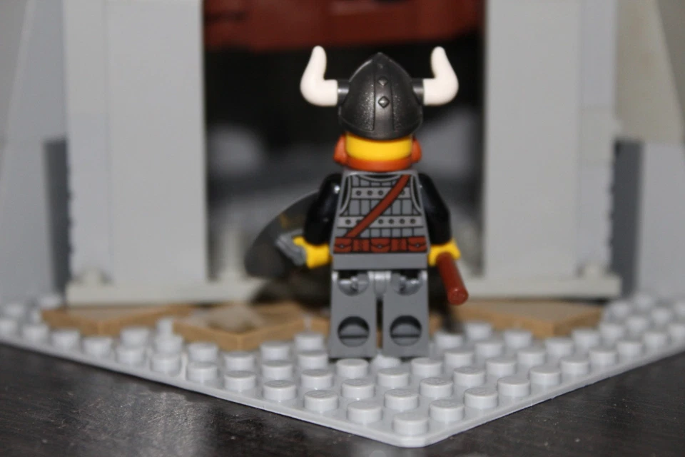 Lego Viking Axemen - Image 2 of 2