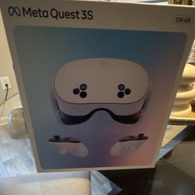 Meta Quest 3S Standalone VR Headset 128GB White 120 Hz Refresh Rate