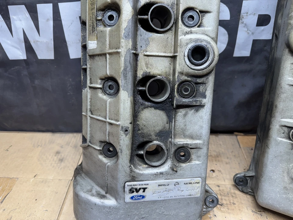 Ford Mustang SVT 1996-1998 Cobra cubiertas de válvula derecha izquierda par 234 Foto 3 de 4